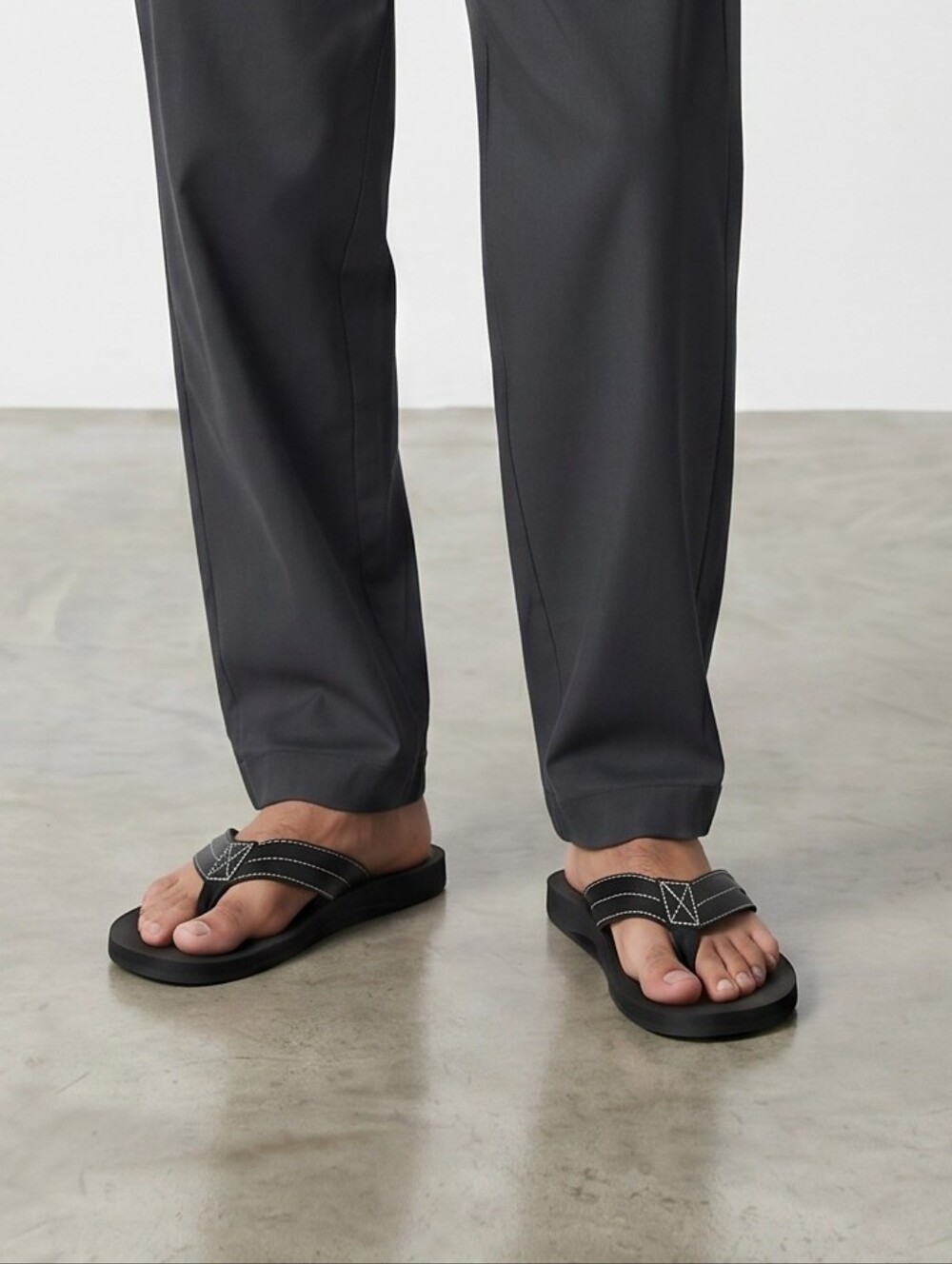 U.S. Polo Assn. Men's Black Flip-Flop Sandals with Logo Print